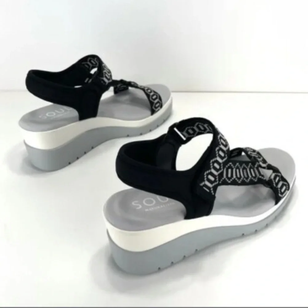 SOUL Naturalizer Black and White Wedge Sandals